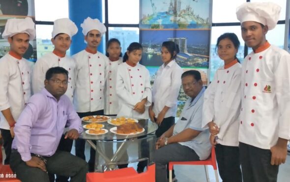 57198775_2038843316417326_888125522289098752_n